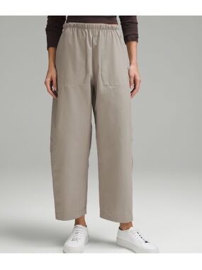 Lululemon MR barrel leg crop